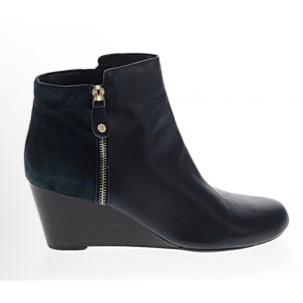 Women's Isaac Mizrahi Live! Black Wedge Ankle Boots Size 8.5